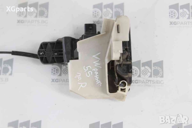 Брава врата предна дясна за Volkswagen Passat B5, B5.5 (1996-2005), снимка 2 - Части - 52005330