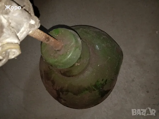 старинна емайлирана промишлена лампа