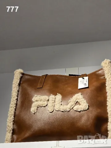 дамска чанта FILA, снимка 2 - Чанти - 48746837