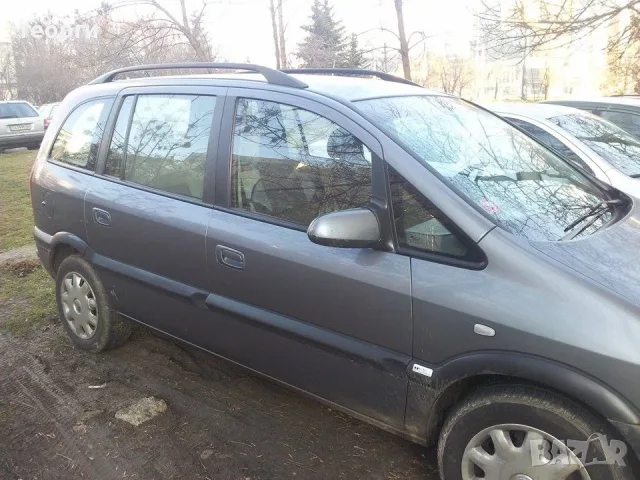 Opel Zafira A - 2004 г., снимка 2 - Автомобили и джипове - 56071006