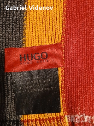 Зимен шал Hugo Boss.