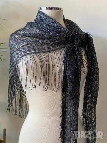 Черен, дантелен шал с ресни, снимка 3 - Шалове - 40004430