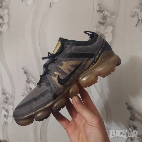 оригинални маратонки  Nike Air VaporMax 2019 Mettalic Gold номер 43-44, снимка 12 - Маратонки - 39889256