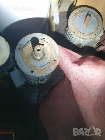 мотор редуктор прав на фланец със спирачка 2.2 кW 45 rpm, снимка 4 - Електродвигатели - 41470553