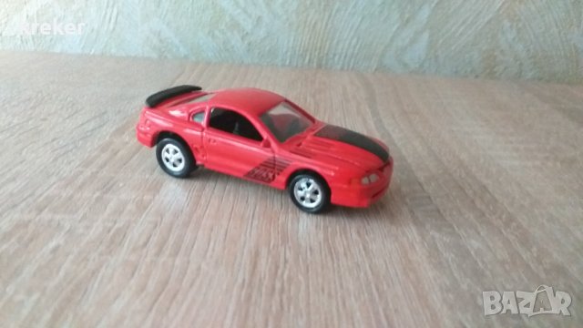 Ford mustang boss Johnny Lightning, снимка 2 - Коли, камиони, мотори, писти - 41769582
