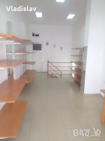 от Собственик Обзаведен Магазин  /две нива + склад / 