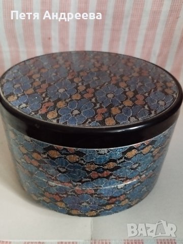 Декоративна кутия от две части