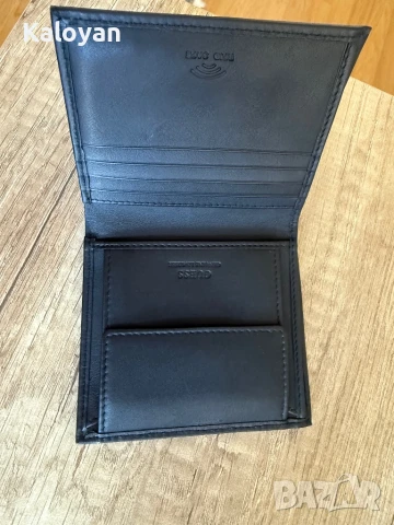 Портмоне GUESS, снимка 3 - Портфейли, портмонета - 50788971