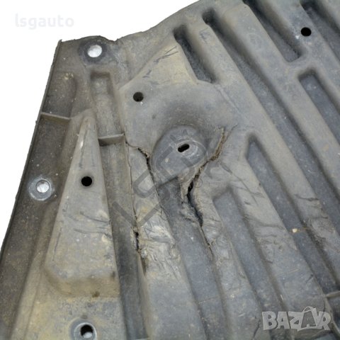 Кора под радиатори Mercedes-Benz C-Class 204 (W/S/C)(2007-2014) ID: 98111, снимка 2 - Части - 40287660