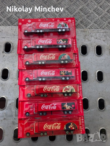 Стари камиончета кока кола
