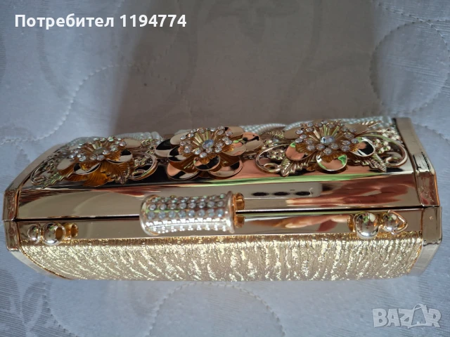 Елегантна чантичка, снимка 2 - Чанти - 51072184