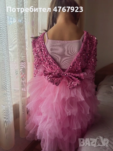 Детска розово рокля с паети! , снимка 2 - Детски рокли и поли - 53863956