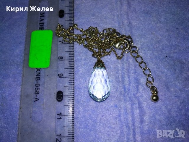 ФАСЕТИРАН КРИСТАЛЕН МАРКОВ ФЕШЪН АРТ МЕДАЛЬОН на AVON с КРАСИВА ФИНА ВЕРИЖКА ЕЙВЪН 37695