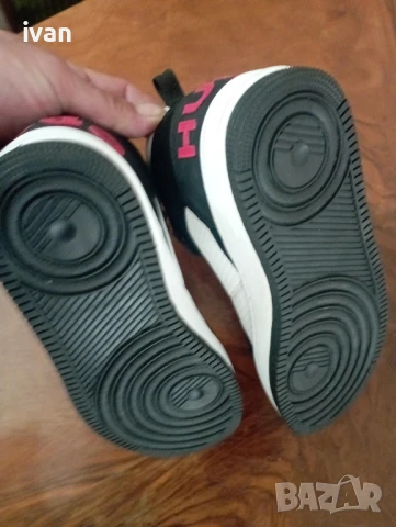 Детски маратонки HUGO
в бяло G00245 Оригинални, снимка 11 - Детски маратонки - 50698411