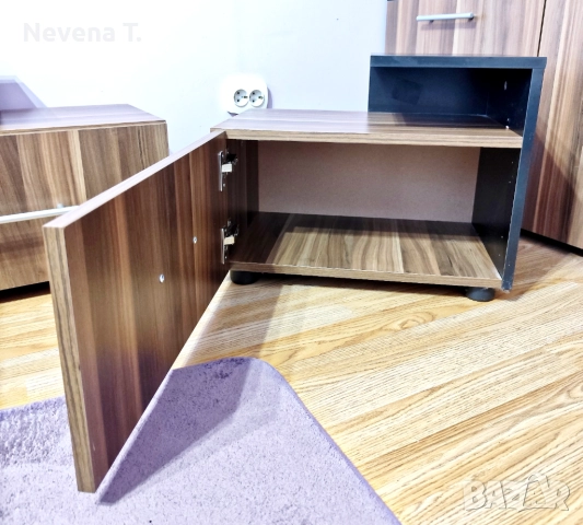 Спално обзавеждане - гардероб, тоалетка с огледало и нощни шкафчета , снимка 7 - Шкафове - 52185690