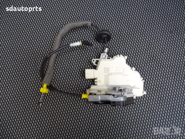 Брава задна лява A3 A6 4G A7 4G8 Q7 4G0839015