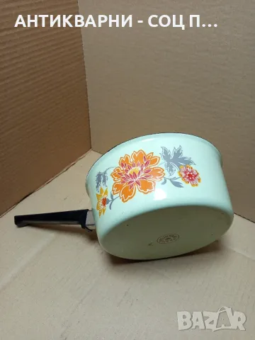 Соц Стара Емайлирана Касерола.