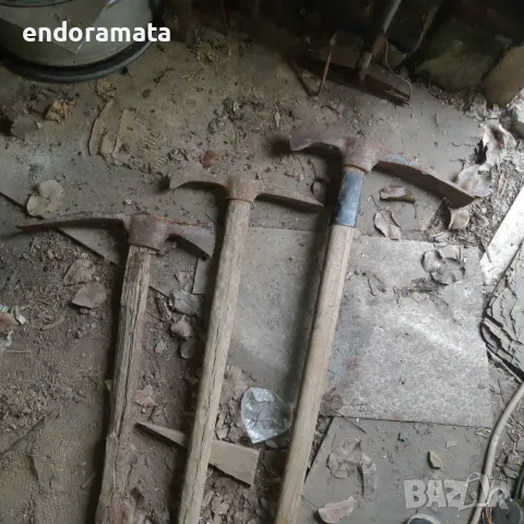 Киркобрадви-три броя