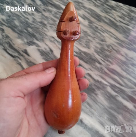Продавам декоративна дървена гъдулка, снимка 3 - Декорация за дома - 41183044