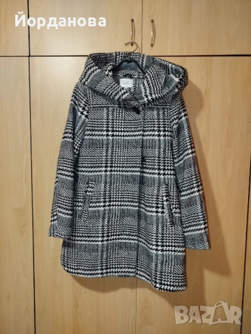 Дамско палто с качулка, снимка 2 - Палта, манта - 52829156