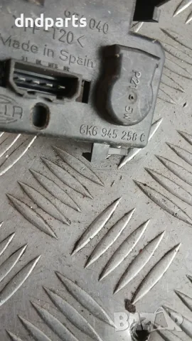 Платка десен стоп Seat Ibiza 2000 6K6945258C Ibiza (6K) (1993-2002), снимка 2 - Части - 56240611