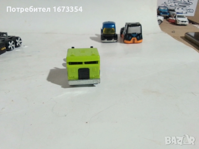 Камиони HOTWHEELS + други, снимка 9 - Други ценни предмети - 51781015