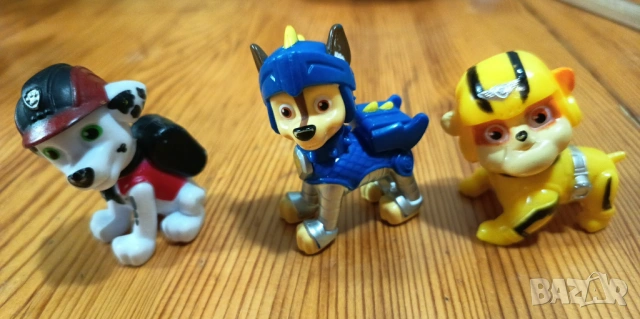 Оригинални фигурки Paw Patrol Mighty Pups (Чейс, Маршал, Ръбъл), снимка 2 - Колекции - 53395952