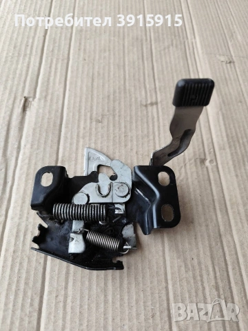 Брава преден капак от Honda jazz , снимка 2 - Части - 53414384