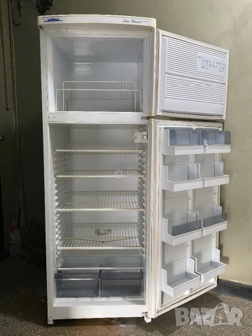 Голям италиянски хладилник, снимка 3 - Хладилници - 53587607