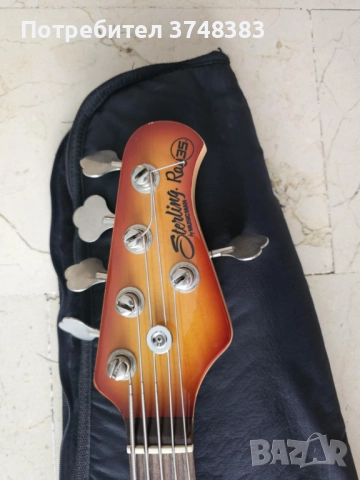 Продавам: Sterling Ray35 by Music Man – 5-струнен бас с активна електроника., снимка 5 - Китари - 52385565