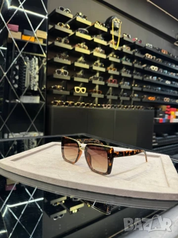 очила с черен обикновен калъф christian dior и ув защита , снимка 4 - Слънчеви и диоптрични очила - 51404528