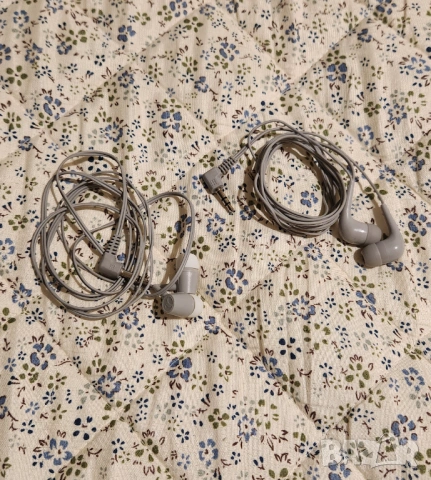 Слушалки aux нови