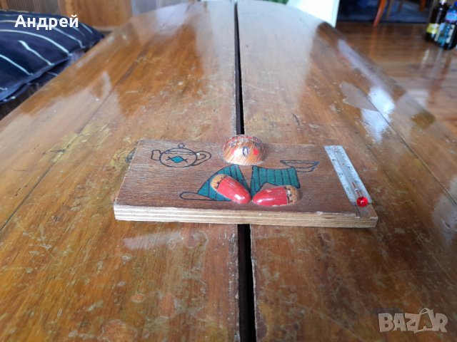 Стар сувенирен термометър #8