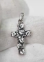 Старинен  сребърен кръст с флорални мотиви лозови листа  с подарък вързанка за врата, снимка 1