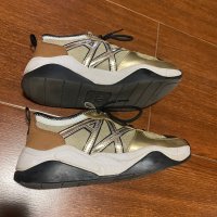 Дамски обувки Armani Exchange, снимка 1 - Маратонки - 42504355