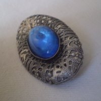 брошка Чешко стъкло с цвет синьо и филигранн 1920г , снимка 2 - Антикварни и старинни предмети - 38686508