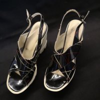 Дамски обувки на платформи, снимка 2 - Дамски ежедневни обувки - 41603197