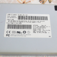 Флопи дисково устройство Fujitsu FPCFDD12 USB Floppy Drive, снимка 6 - Други - 42871168