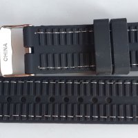 Черна силиконова каишка с бял конец 24мм., снимка 3 - Каишки за часовници - 41689579