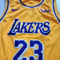 Баскетболен  Потник  LAKERS  LE BRON  JAMES WISH NIKE  NBA   XL, снимка 1 - Други - 42024189