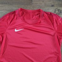 Nike - страхотна дамска тениска , снимка 2 - Тениски - 41763472