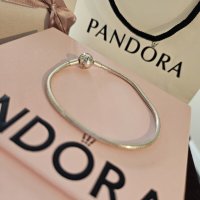 Оригинална сребърна гривна Pandora Essence 925, снимка 1 - Гривни - 41685974