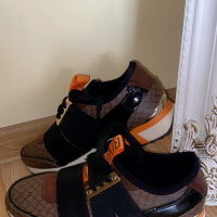 Маратонки , снимка 1 - Дамски ежедневни обувки - 44513402