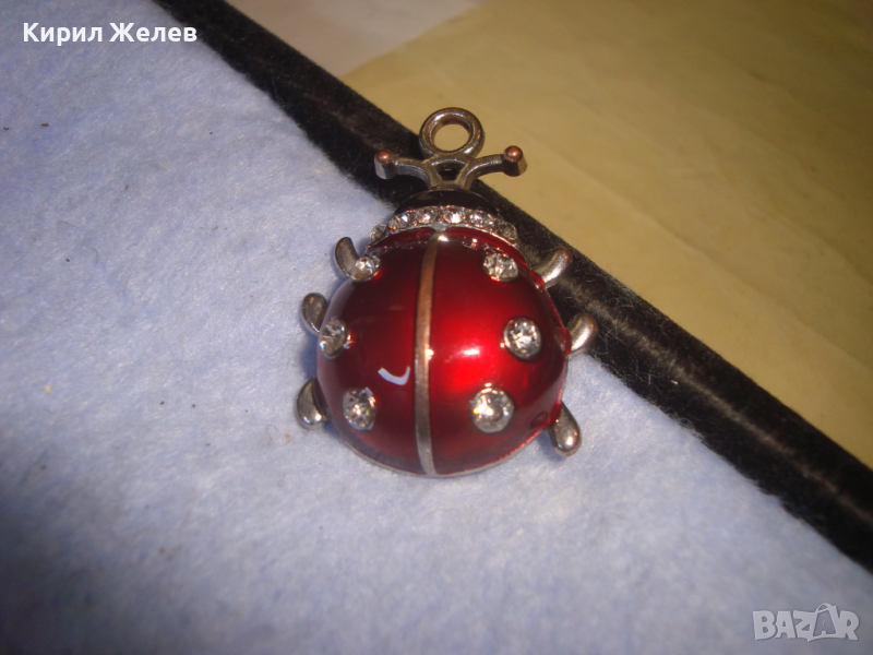 СИМПАТИЧНА КРАСИВА КАЛИНКА - АЛТ ФИГУРАЛНО МЕДАЛЬОНЧЕ с ЦИРКОНИ и ЕМАЙ ЛАК 17556 , снимка 1