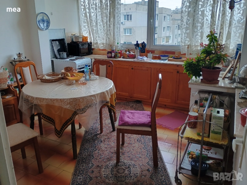 94 кв.м/3-стаен/Панел/ет.8-от-8/ТЕЦ/Фондови жилища/София, снимка 1