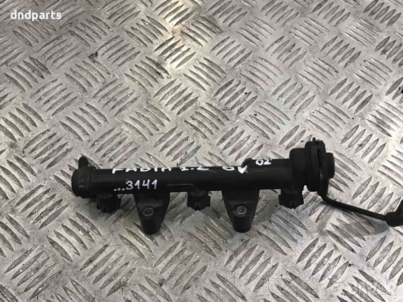 Горивна рейка Skoda Fabia,1.2i,2002г., снимка 1