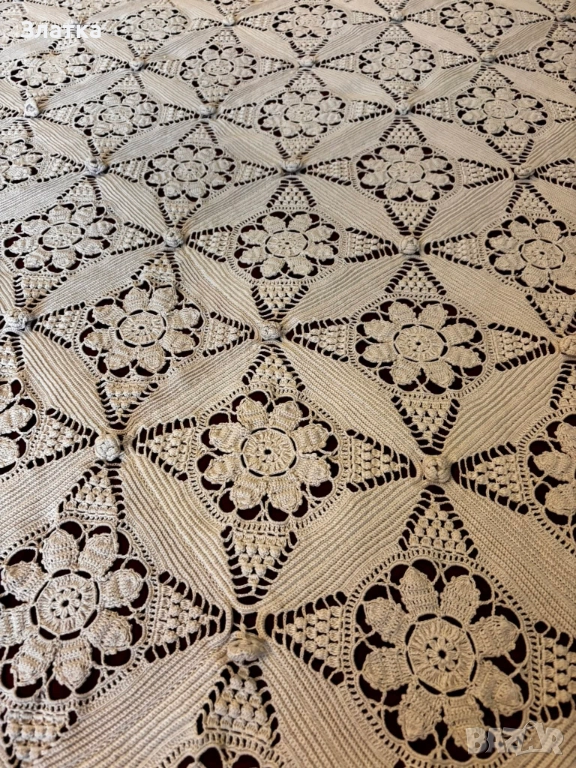 Кувертюра ръчно плетена дантела Покривка шалте за легло спалня канапе ръчно плетена на една кука НОВ, снимка 1