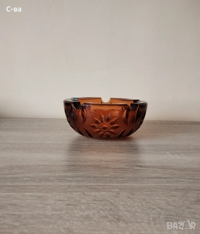 Пепелник стъклен от 80-те години , снимка 1