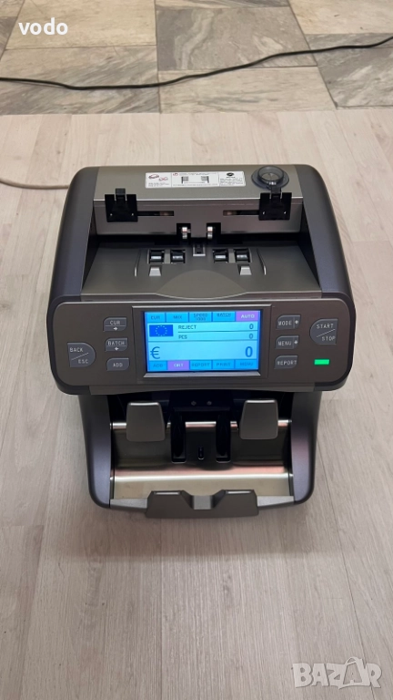 Машина за банкноти - брои и разпознава фалшиви, снимка 1