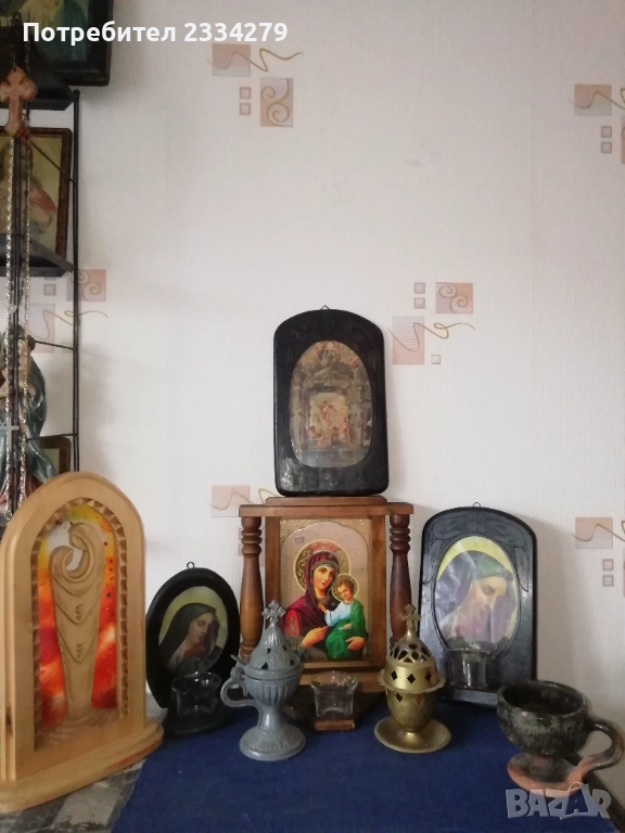 Стари кандила и иконостаси дървени, метални, глинени от различни времена. , снимка 1